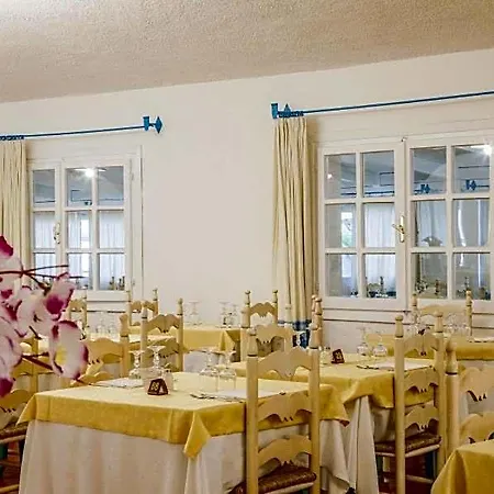 Hotel Nicolaus Club Li Cucutti 4*