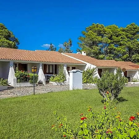 Nicolaus Club Li Cucutti 4* تانايونيلا